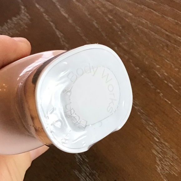 Bath & Body Works Orchard Honeycrisp Apple & Buttered Rum Lotion Daily Use - 8oz - Picture 4 of 5